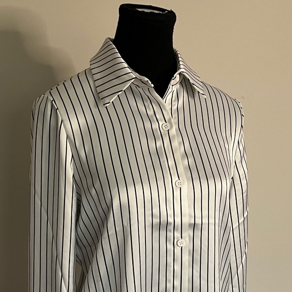 Sincerely Jules Satin Striped Blouse   Size M - Picture 3 of 14